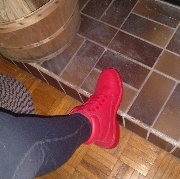 Meet your Posher, Amber - Picture 16 of 16